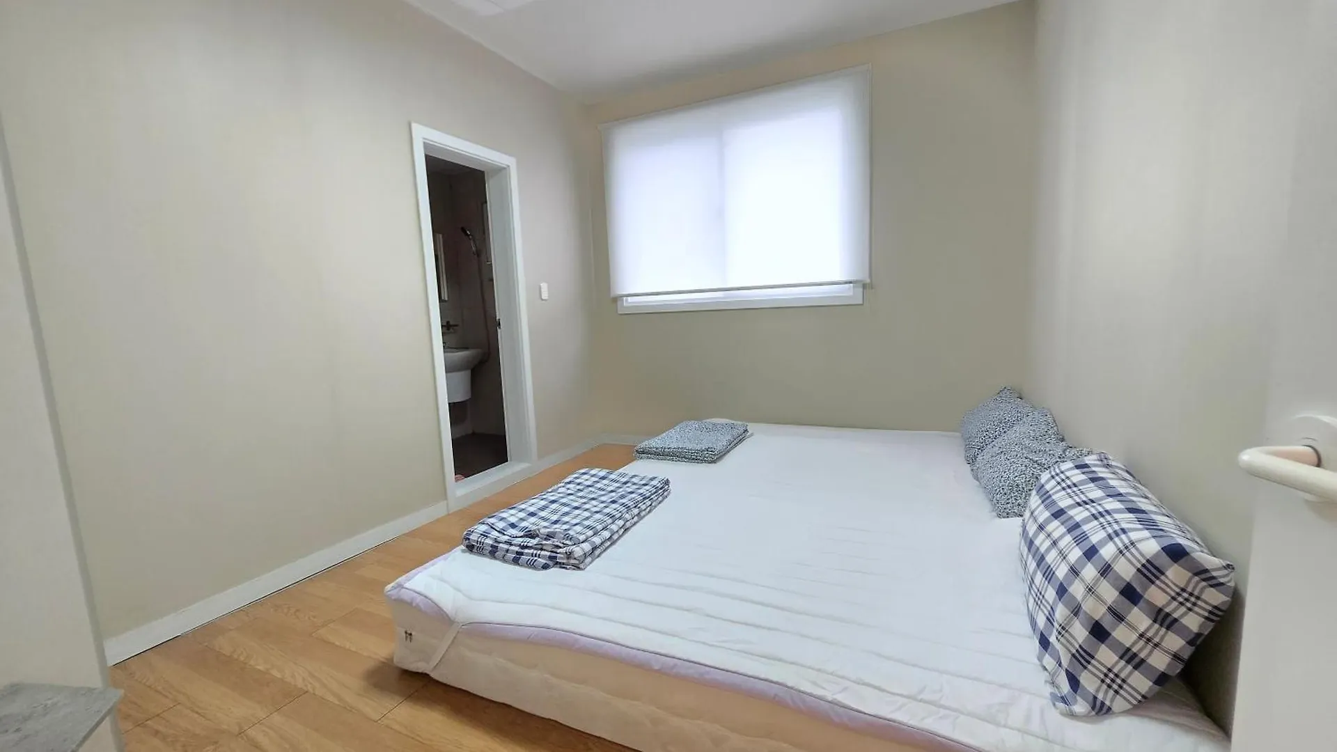 Rare House 1 Hotel Incheon 4*,  South Korea