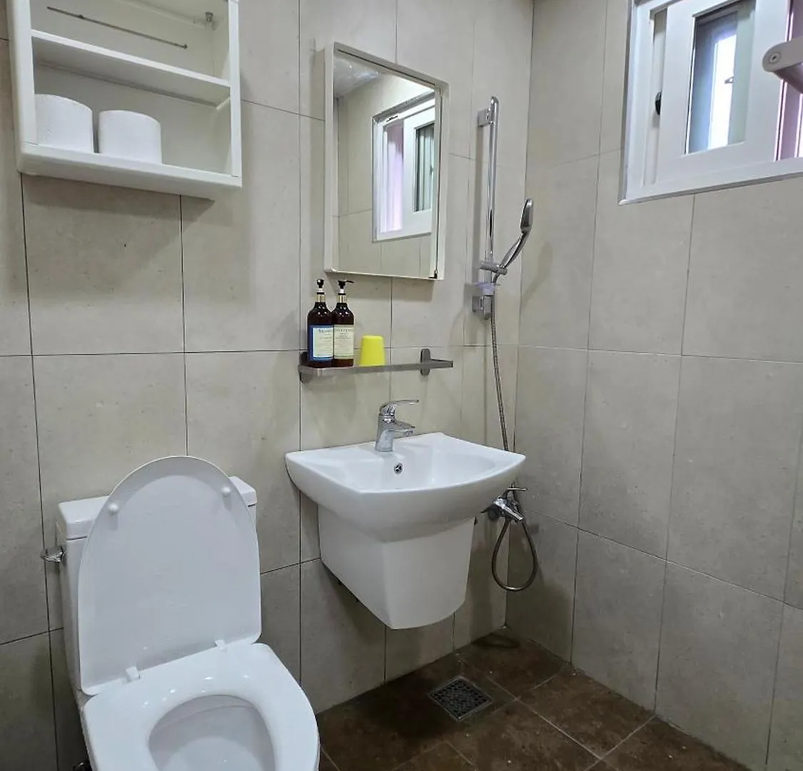 Guest house Rare House 1 Hotel Incheon